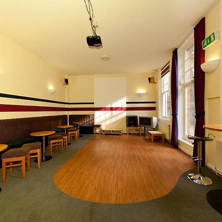Evelyn Gardens Hostel Londen Buitenkant foto
