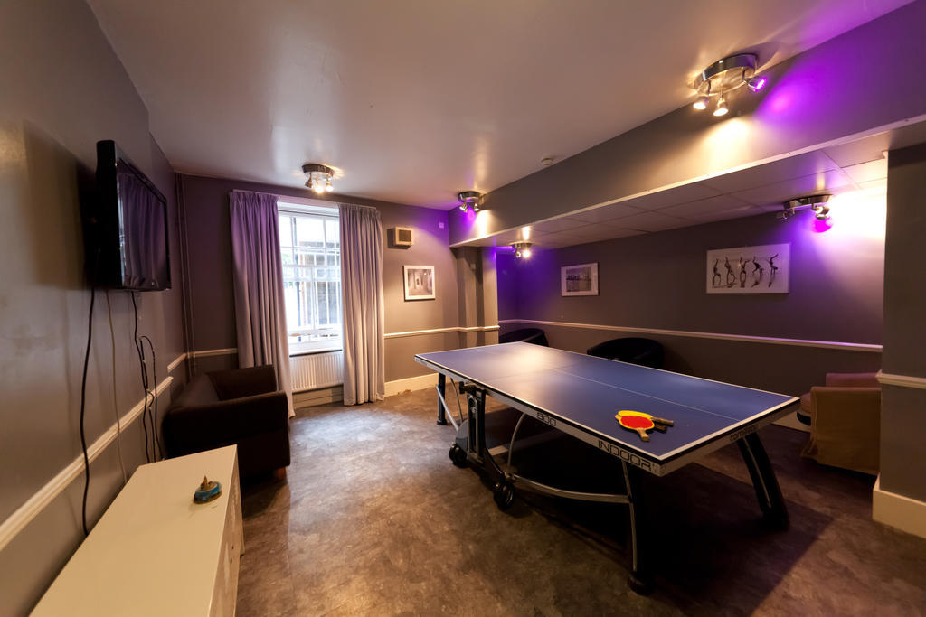 Evelyn Gardens Hostel Londen Buitenkant foto